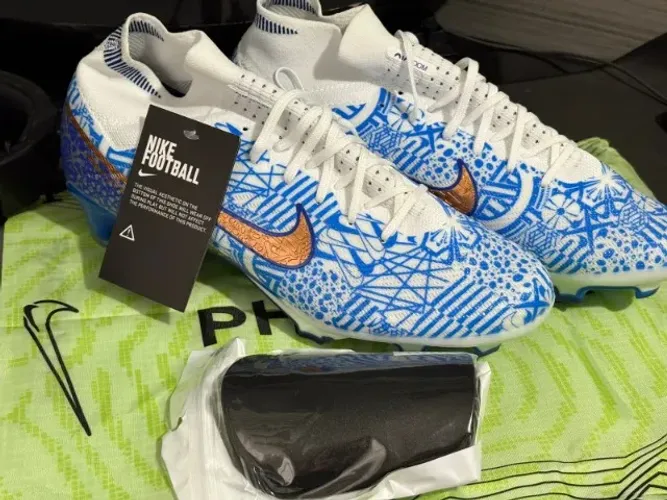 Chuteira Nike Mercurial Superfly 9 FG