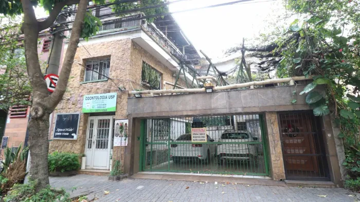 Casa para venda em Vila Mariana com 4 quartos, sendo 4 suítes, 414m²