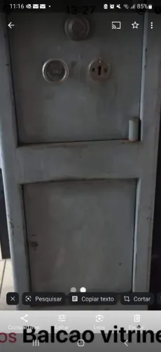 Vende-se Cofre antigo