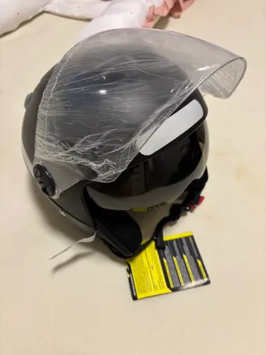 Capacete Novo com etiqueta