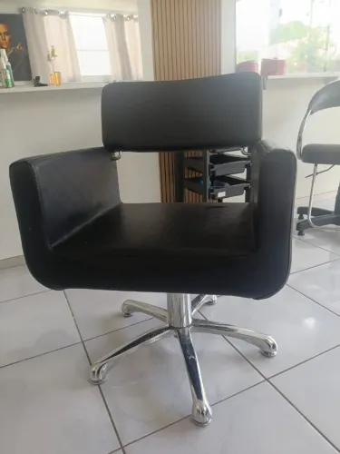 Vendo cadeira de cabeleireiro