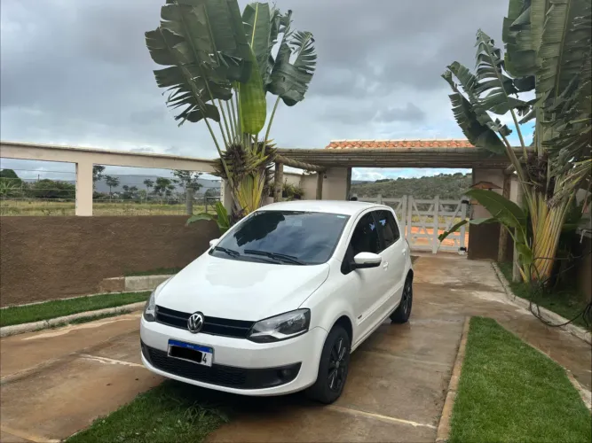 Volkswagen Fox 1.6 MI Total Flex 8V 5P 2014