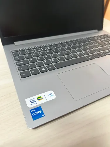 NOTEBOOK LENOVO - i5 12th | 8GB | SSD NVMe 512 - SEM DETALHES 