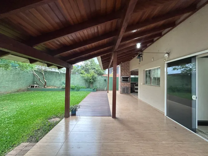 Casa para venda com amplo quintal no São Cristóvão!