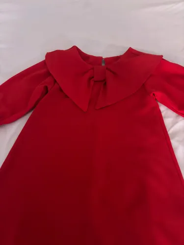 Vestido vermelho com laço