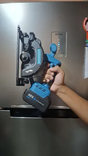 Vendo Makita elétrica portátil a bateria Li-ion zerada em ótimas condições