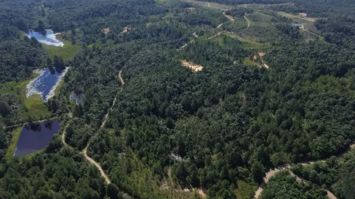 Terreno de 100 hectares, com água e lagoas, em Doutor Pedrinho/SC
