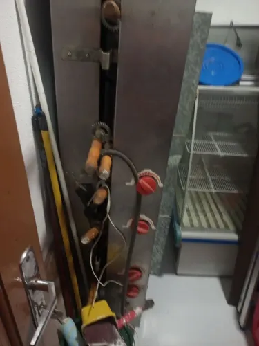 Vende-se freezer balcão máquina de galeto máquina de suco
