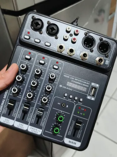 Mesa de som Bluetooth e USB 4 canais