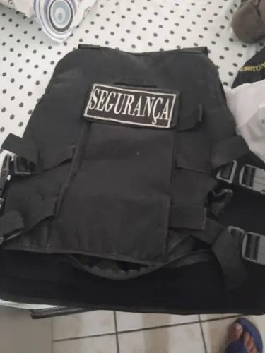 Colete semi novo