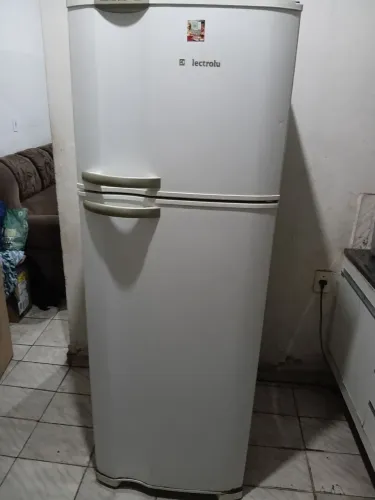 geladeira eletrolux df38