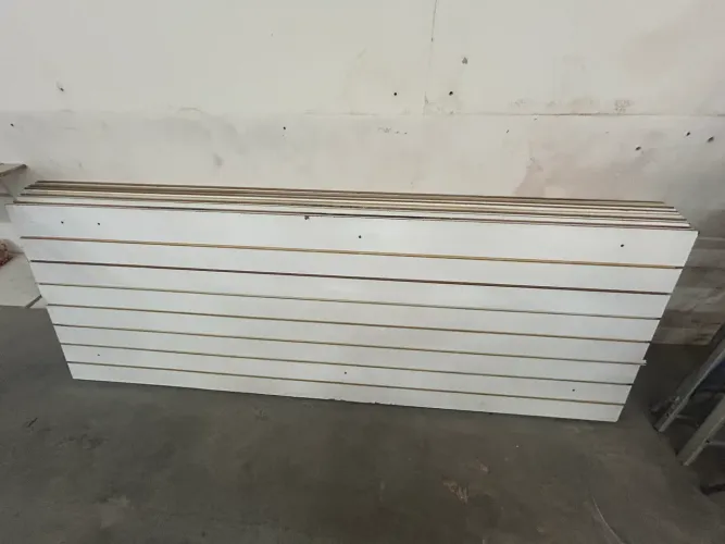 Painel canaletado