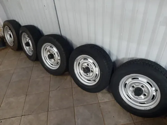 4 Rodas de Ferro com Pneus para Brasília, Fusca e Variant Aro 14 - 4 furos