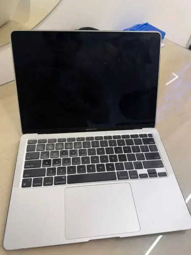 MacBook Air M1 2020 - 8 GB / 256 GB