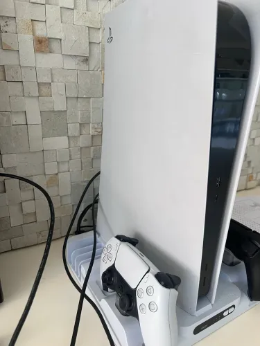 PS5 Completo (2 Controles + 84 jogos + Caixa e Base com cooler )