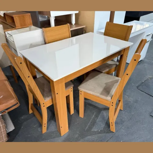 Mesa com 4 cadeiras - entregamos hoje