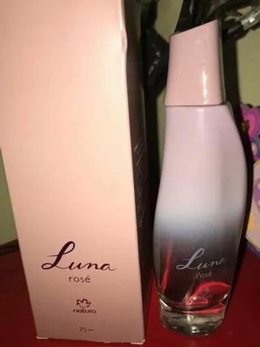 Perfume Luna Rosé Natura + 1 par de brincos novos (brinde)