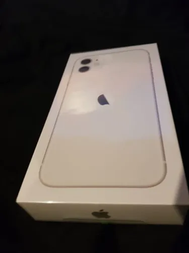 iPhone 11 64G branco