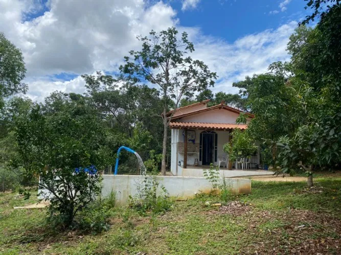 Chale,piscina em area de 1.000² plana, terra para plantio, Serra do Cipo.