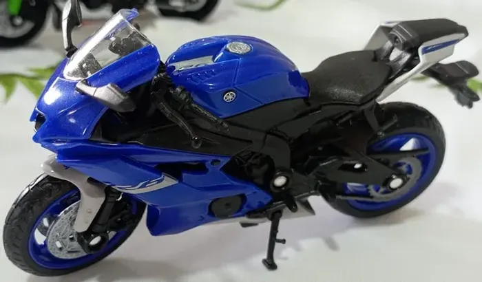 Miniatura de moto Yamaha R6 1/18 marca Welly