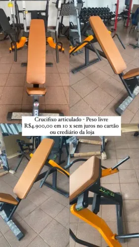 Crucifixo articulado de peso livre