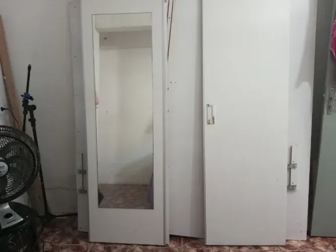 Guarda-Roupas de casal.