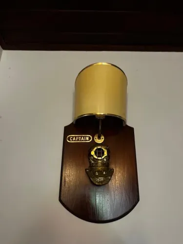 Vendo abajur de parede captain relíquia 