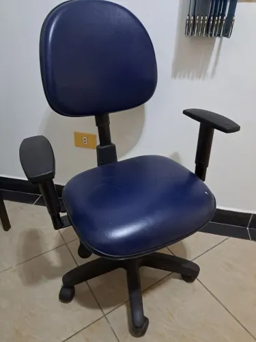 Cadeira de escritório azul