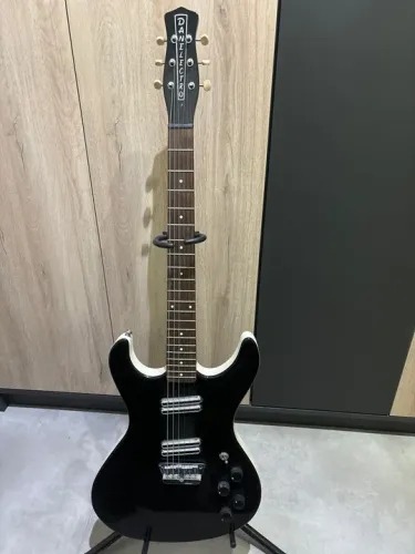 Guitarra Danelectro hodad.