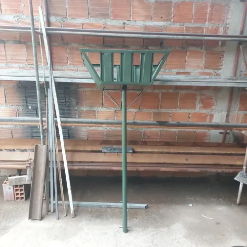 Oferta Lixeira de calçada (Metalmolde )