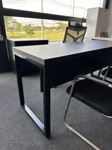 MESA RETA Industrial PÉ DE FERRO 1.50x0.70 - MÓVEIS IKONMIXOFFICE