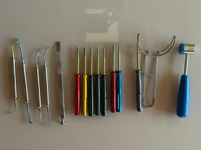 Materiais de implante e levantamento de seio maxilar.