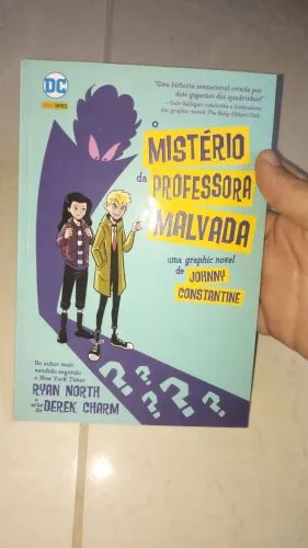 O mistério da professora malvada DC quadrinho hq