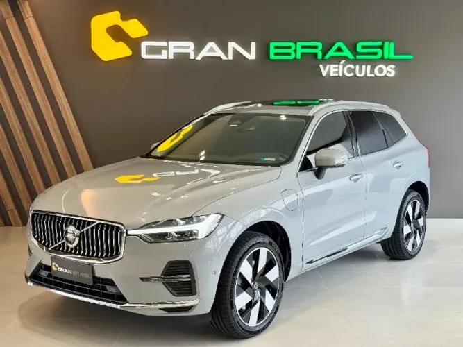 Volvo XC-60 T-8 Ultimate 2.0 AWD (híbrido) 2024