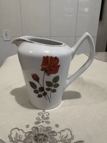 Molheira de Porcelana pozzani Antiga com Rosa