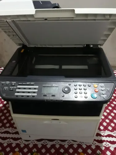 Multifuncional Kyocera ECOSYS M2035dn/L