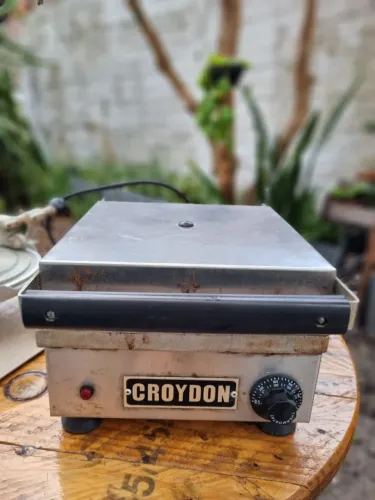 Crepeira Elétrica Croydon