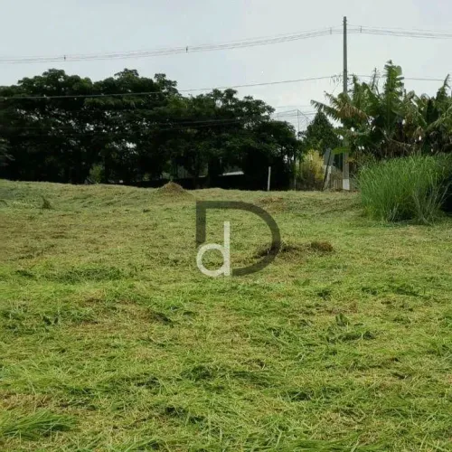 Terreno no Residencial Canjaranas 1000 m2 de área total na cidade de Vinhedo/ SP.