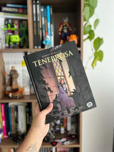 HQ Tenebrosa (Fantasia) - Capa Dura