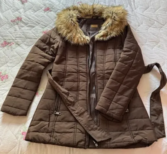 Casaco para inverno Semi-novo Tamanho P usado 1 vez