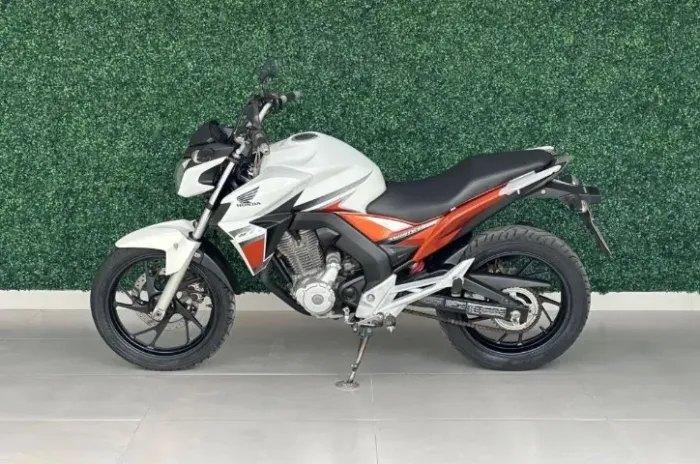VENDO CB TWISTER 2017 NOVINHA
