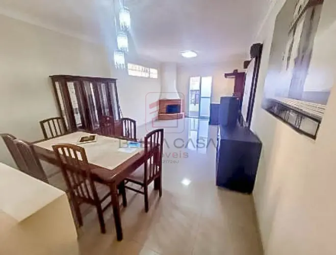 Sobrado à Venda na Mooca, 3 Suítes, Piscina, Churrasqueira e 4 Vagas de Garagem!