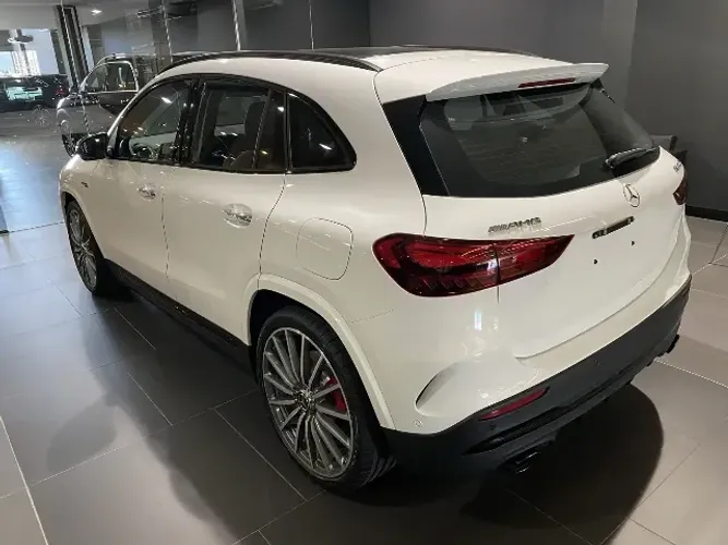 Mercedes-Benz GLA 35 AMG 4matic 2.0 Turbo Aut. (híb.) 2026