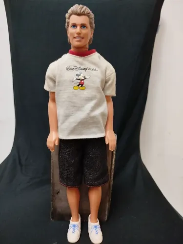 Boneco Ken do Walt Disney Resort de 1998