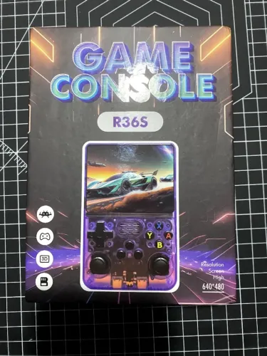Videogame Handheld Portátil R36s emulador 15 mil jogos 64gb.