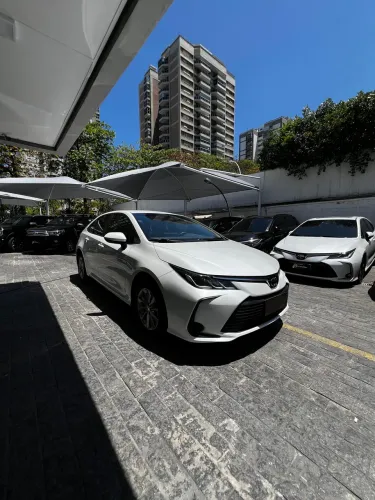 Toyota Corolla GLi 2.0 Flex Automático 2022/2023 - Não Blindado