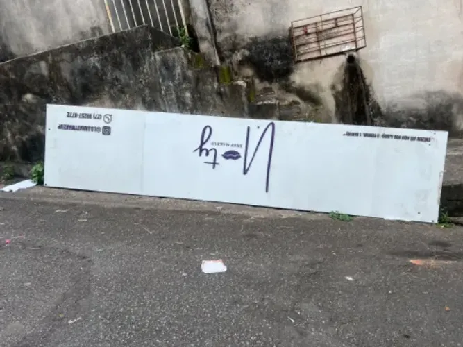 Placa de ACM Branca 