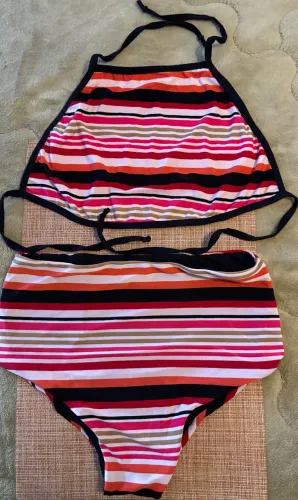 Bikini novo, estampado, a cara do verão!
