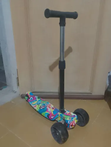 Patinete Infantil 3 Rodas Colorido Com Led