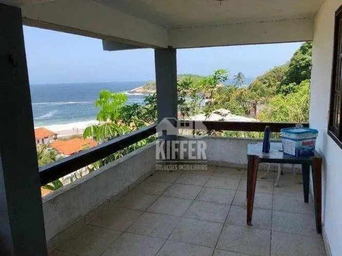 Casa Ampla em Piratininga com Vista para a Lagoa e Praia